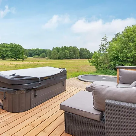 Lxxxix Holiday home