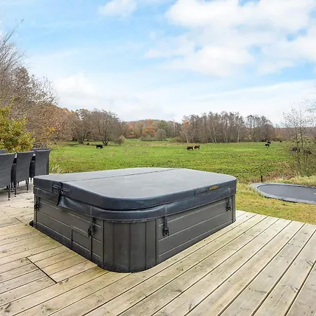 Lxxxix Holiday home